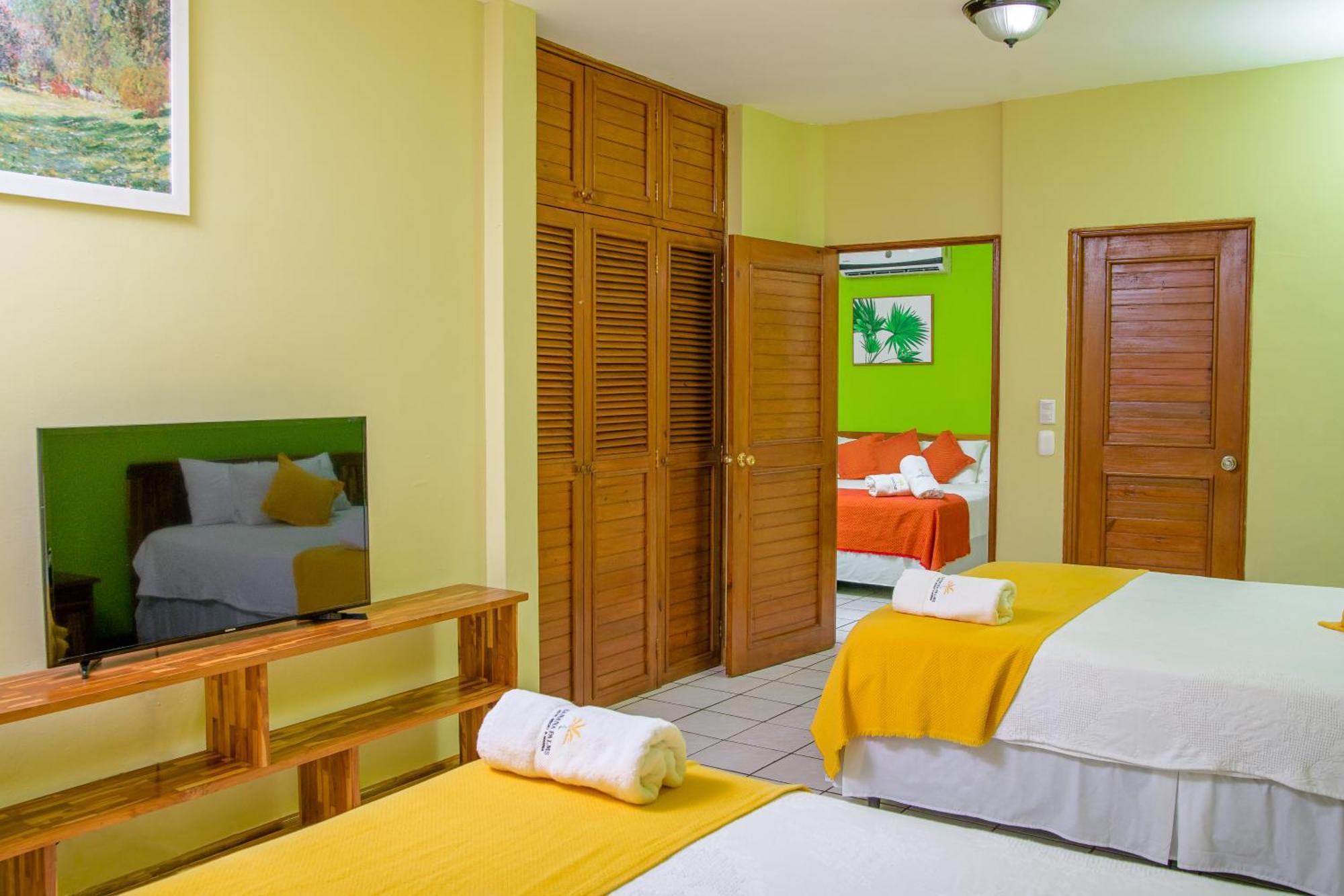 Banana Palms Hotel Rio Dulce Exterior photo